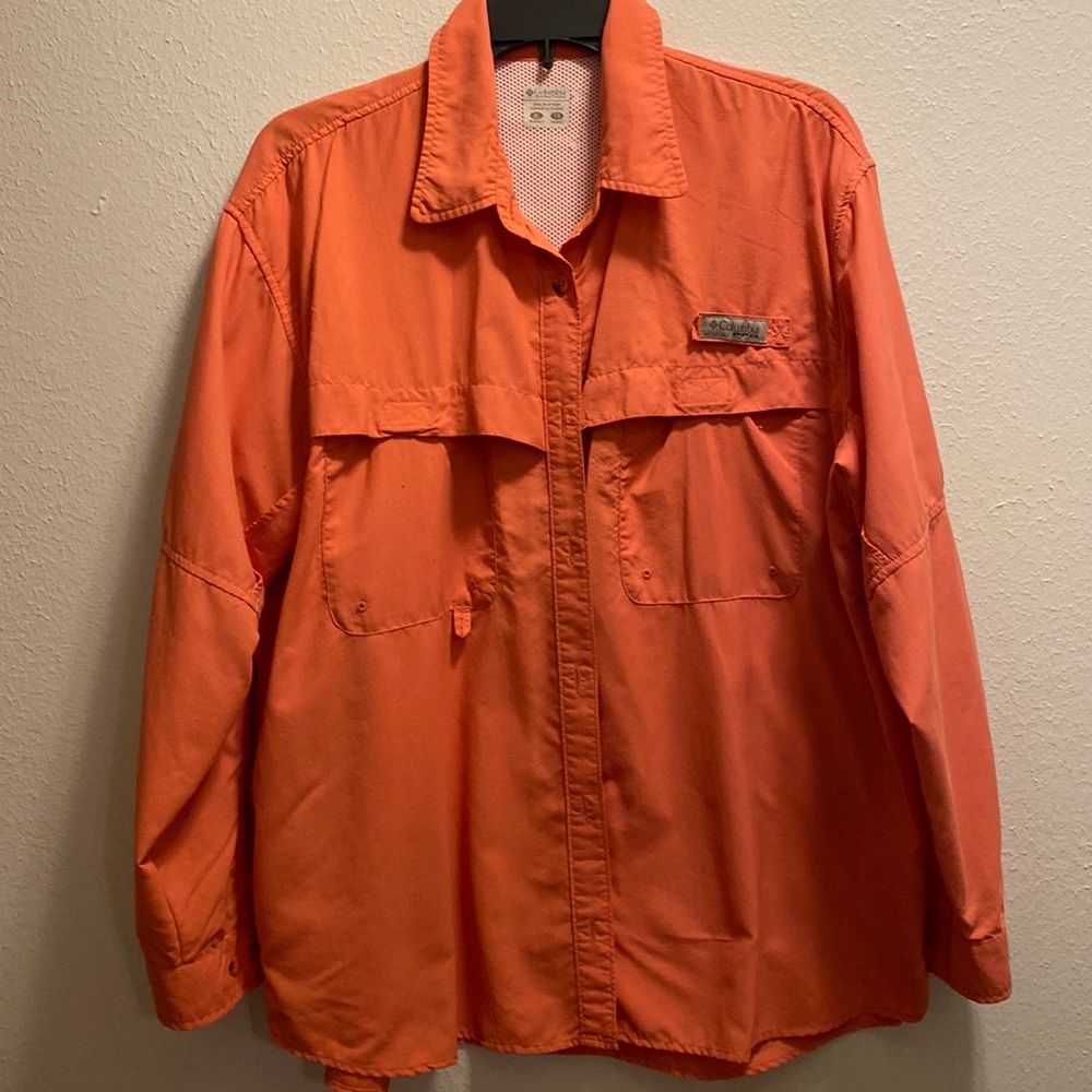 Columbia women’s extra large, fishing shirt, coral color, long sleeve